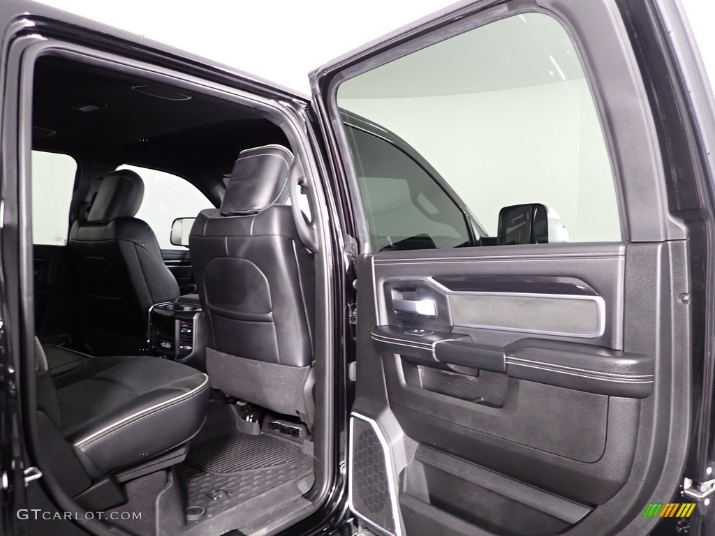 2021 3500 Laramie Crew Cab 4x4 - Black / Black photo #31