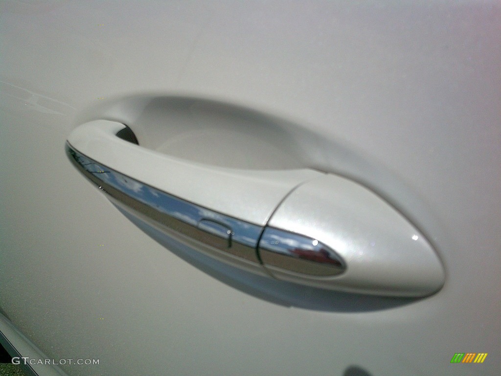 2020 Enclave Avenir AWD - White Frost Tricoat / Chestnut photo #12