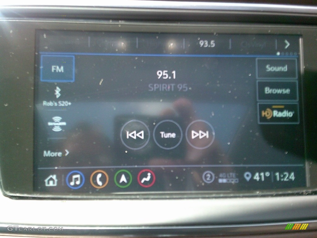 2020 Enclave Avenir AWD - White Frost Tricoat / Chestnut photo #22