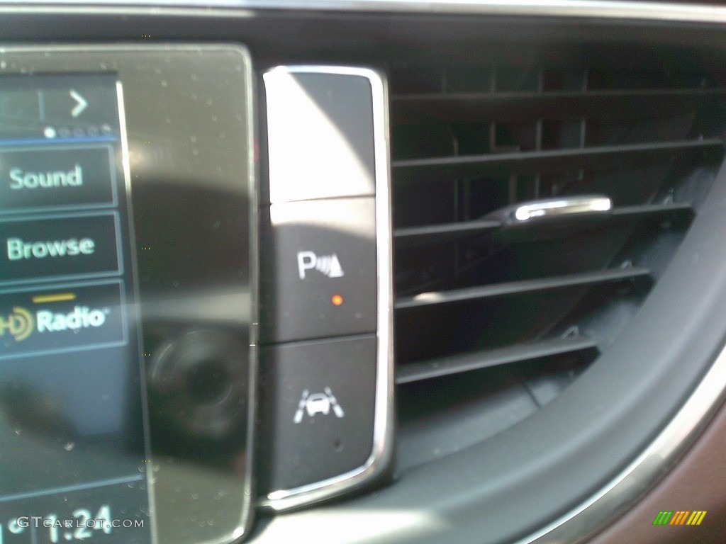 2020 Enclave Avenir AWD - White Frost Tricoat / Chestnut photo #24