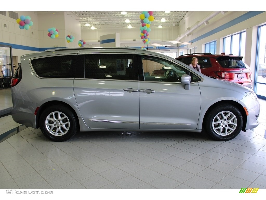 2020 Pacifica Touring L - Billet Silver Metallic / Alloy/Black photo #4
