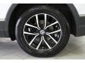 Pure White - Tiguan SE 4Motion Photo No. 11
