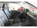 Pure White - Tiguan SE 4Motion Photo No. 37