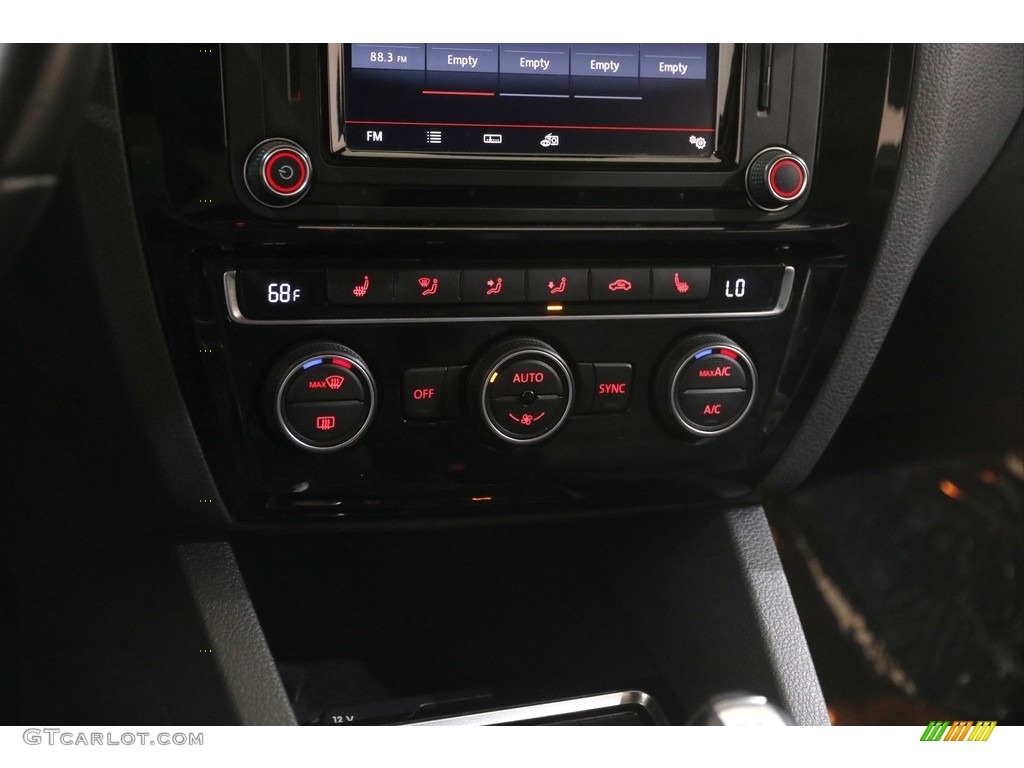 2017 Volkswagen Jetta GLI 2.0T Controls Photo #146008582