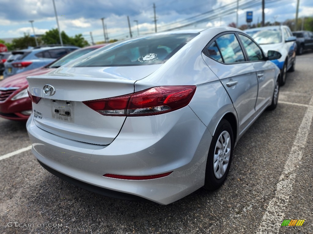 2018 Elantra SE - Symphony Silver / Black photo #4
