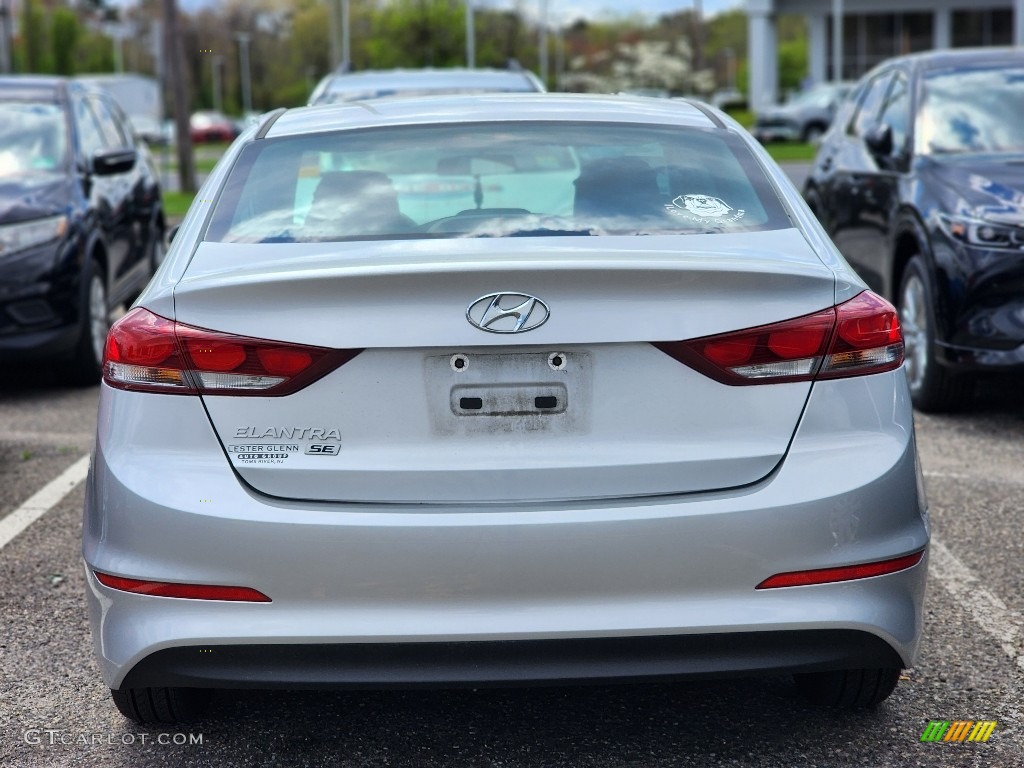 2018 Elantra SE - Symphony Silver / Black photo #5