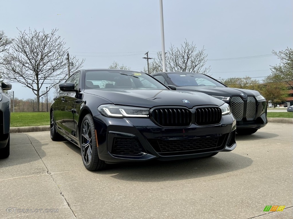 2023 5 Series 530e xDrive Sedan - Carbon Black Metallic / Cognac photo #1