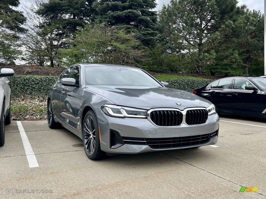 2023 5 Series 530i xDrive Sedan - Skyscraper Gray Metallic / Black photo #1