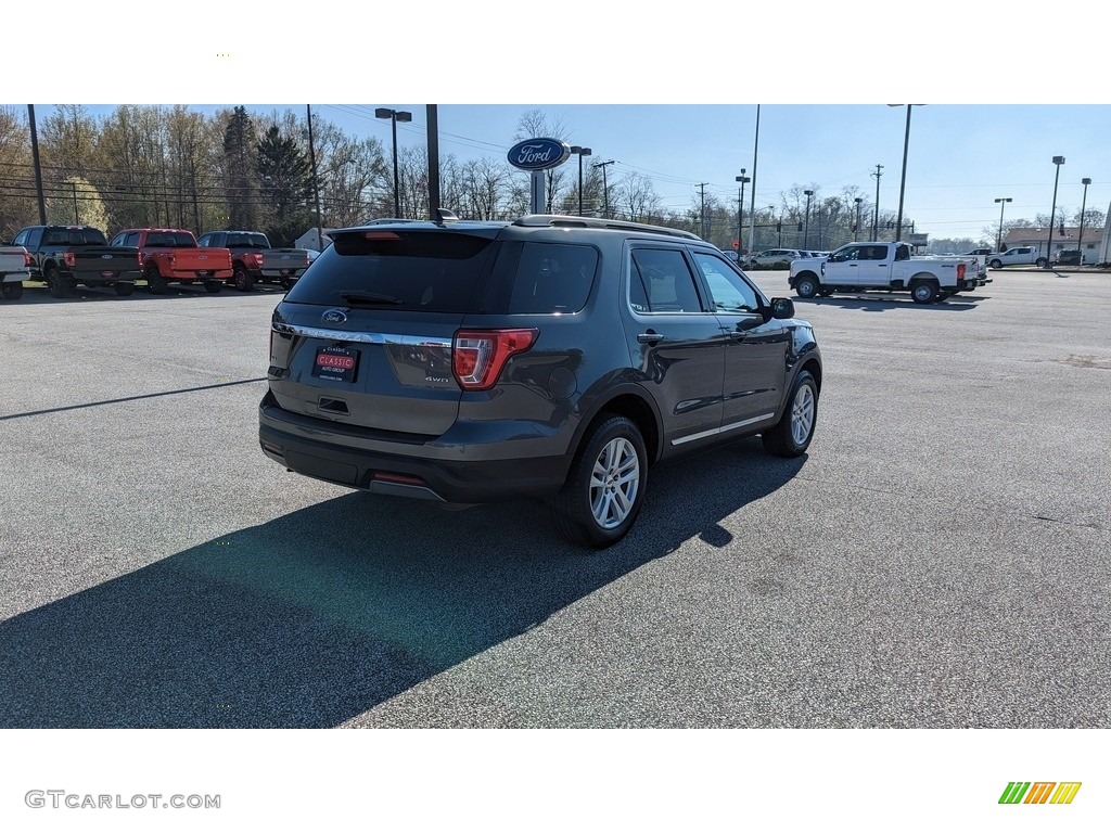 2019 Explorer XLT 4WD - Magnetic / Medium Black photo #5