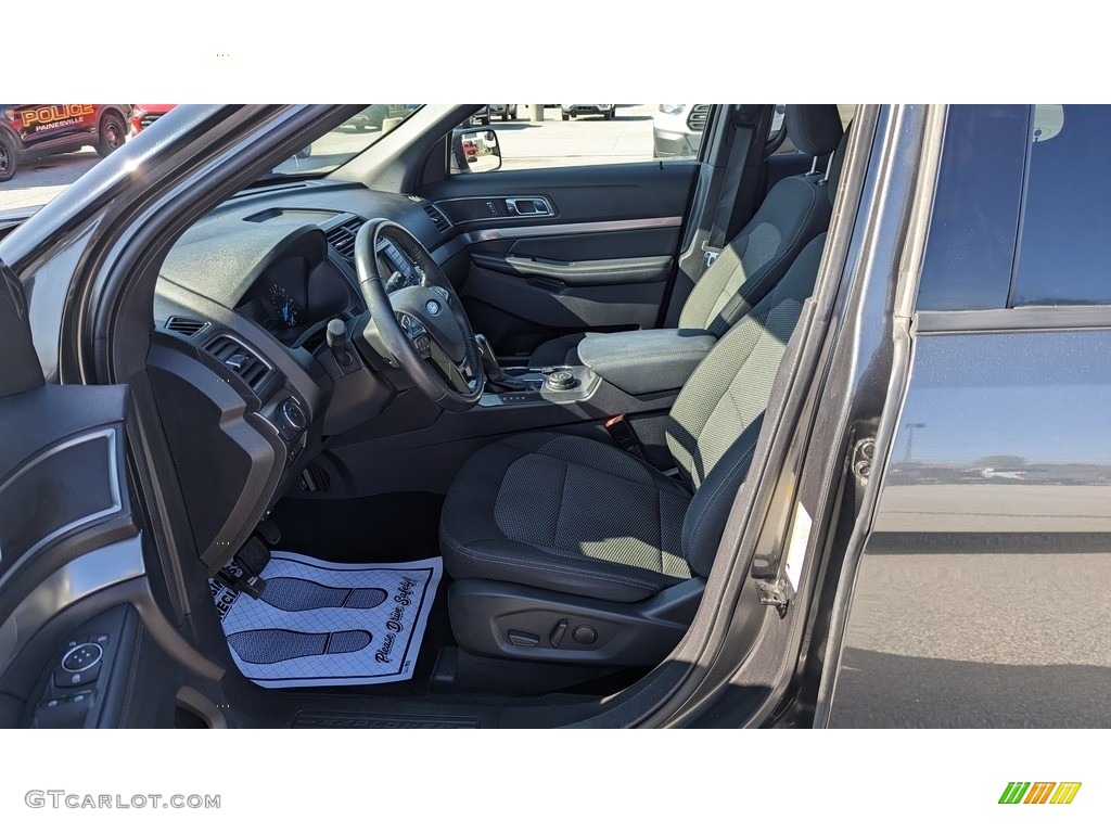 2019 Explorer XLT 4WD - Magnetic / Medium Black photo #10