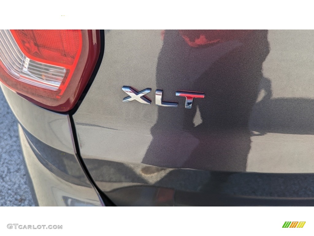 2019 Explorer XLT 4WD - Magnetic / Medium Black photo #24
