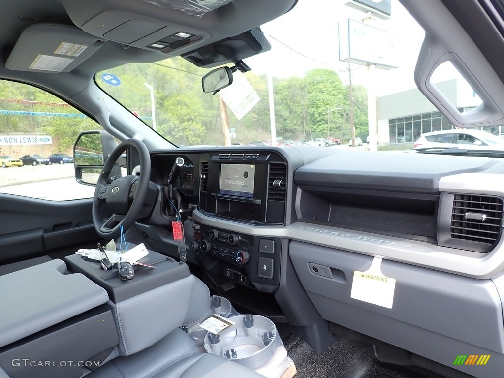 2023 Ford F350 Super Duty XL Regular Cab 4x4 Dashboard Photos