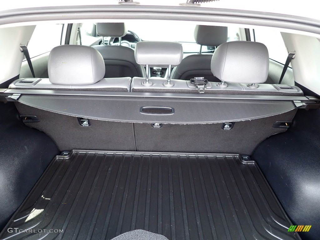 2017 Kia Niro EX Hybrid Trunk Photo #146016849