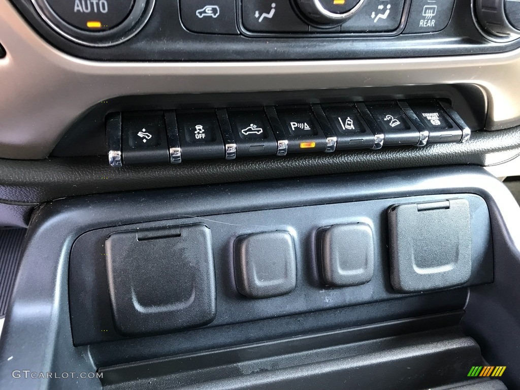 2016 GMC Sierra 3500HD Denali Crew Cab 4x4 Controls Photos