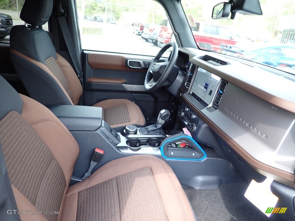 2023 Ford Bronco Outer Banks 4X4 4-Door Front Seat Photo #146017443