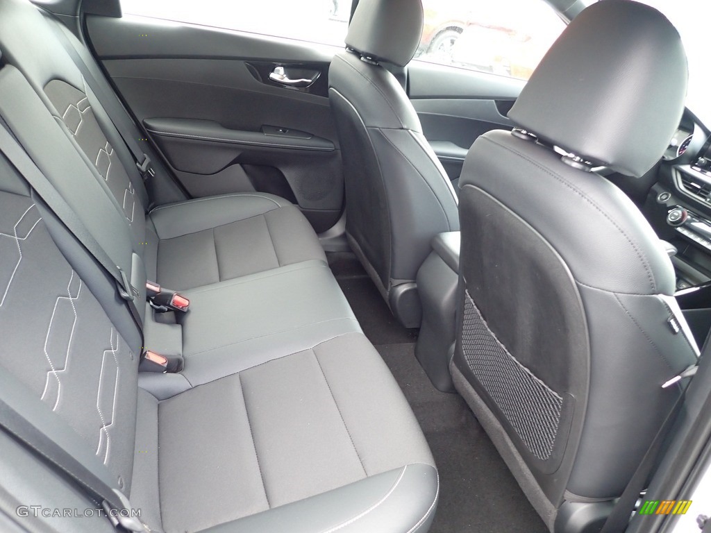 2023 Forte GT-Line - Snow White Pearl / Black photo #10