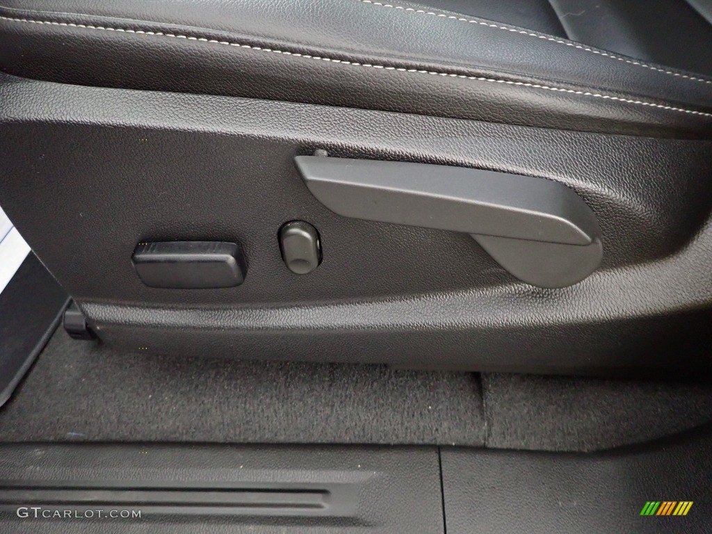 2022 Canyon Elevation Crew Cab 4WD - Summit White / Jet Black photo #13