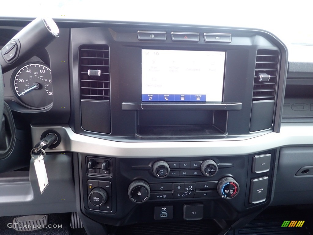 2023 Ford F350 Super Duty XLT Crew Cab 4x4 Chassis Controls Photo #146018037