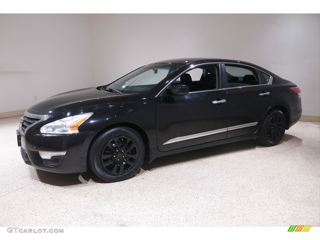 2015 Altima 2.5 S - Super Black / Charcoal photo #3
