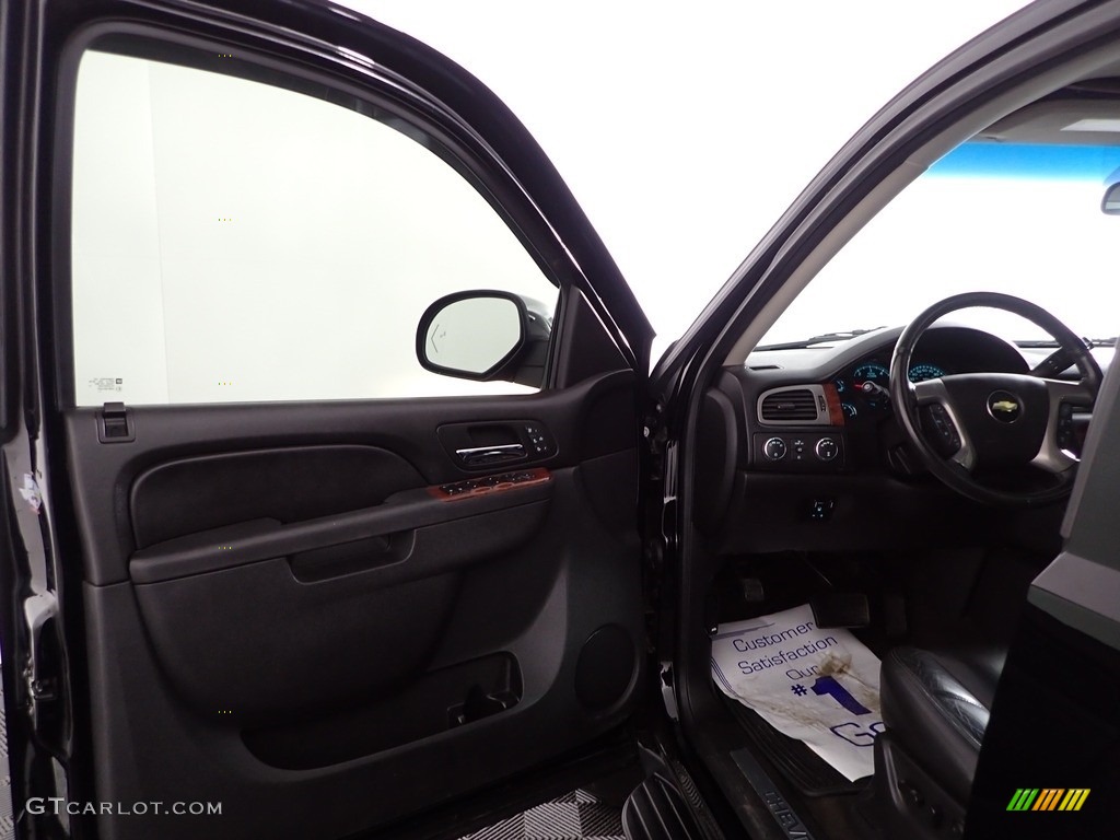 2014 Suburban LTZ 4x4 - Black / Ebony photo #14