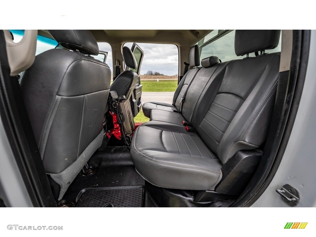 2015 Ram 2500 Tradesman Crew Cab 4x4 Rear Seat Photo #146020553