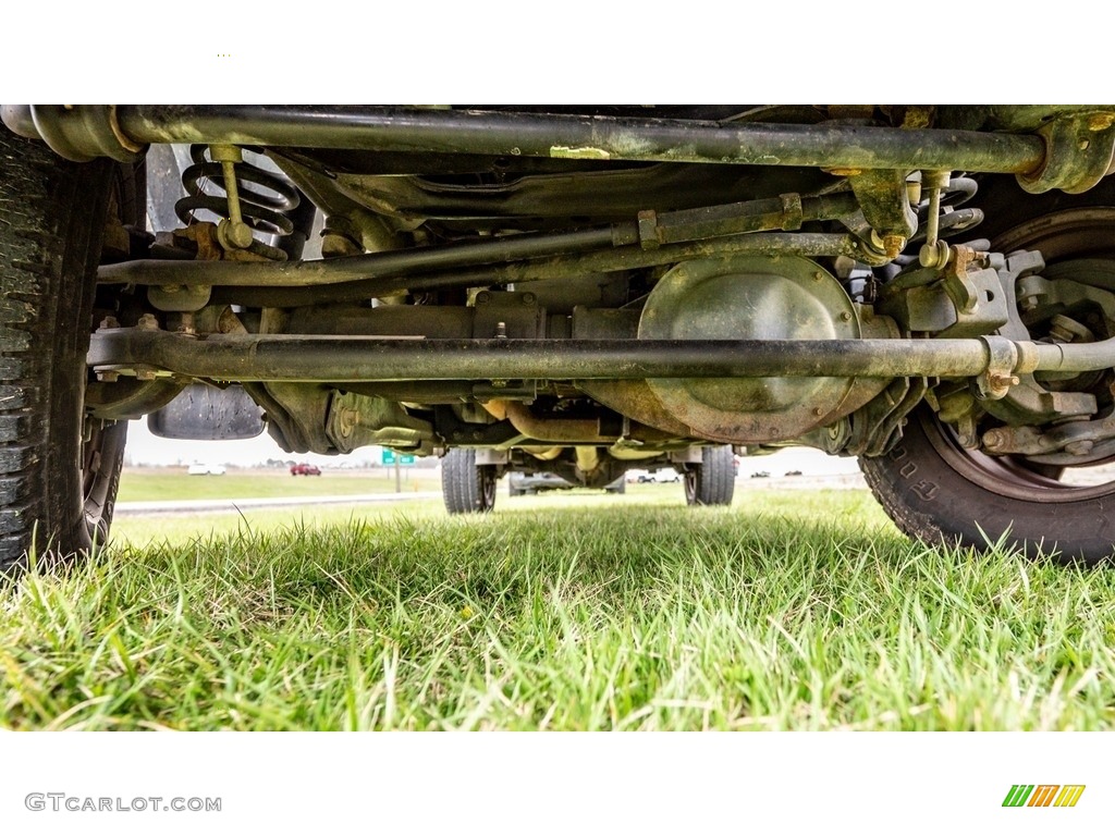 2015 Ram 2500 Tradesman Crew Cab 4x4 Undercarriage Photos