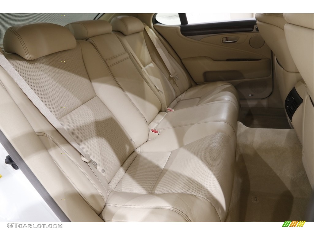 2015 Lexus LS 460 AWD Rear Seat Photo #146021360