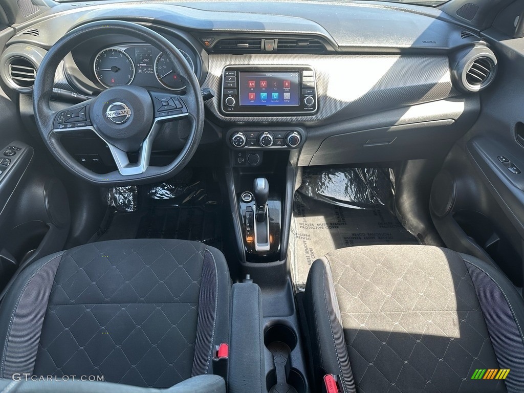 Charcoal Interior 2020 Nissan Kicks S Photo #146023604