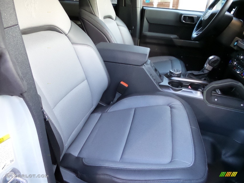 2022 Ford Bronco Everglades 4x4 4-Door Front Seat Photo #146024597