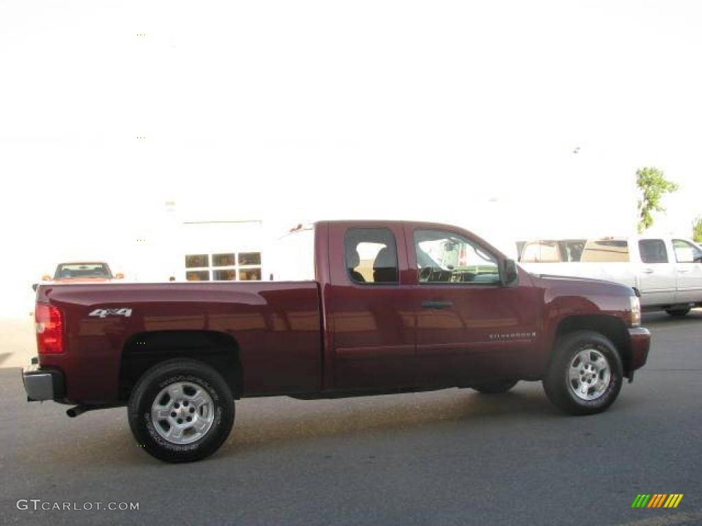 2008 Silverado 1500 LT Extended Cab 4x4 - Deep Ruby Metallic / Light Cashmere/Ebony Accents photo #4