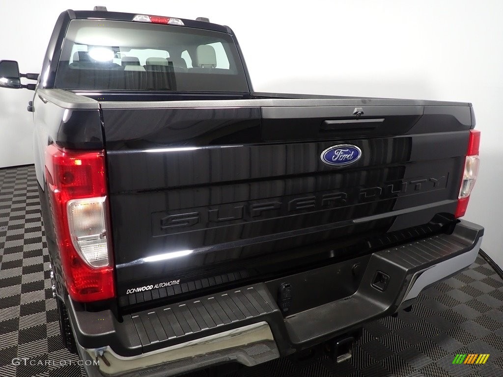 2021 F250 Super Duty STX SuperCab 4x4 - Agate Black / Medium Earth Gray photo #13