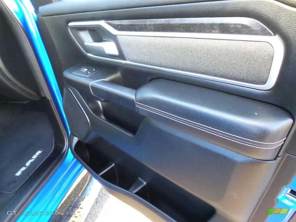 2020 1500 Big Horn Crew Cab 4x4 - Hydro Blue Pearl / Black photo #14