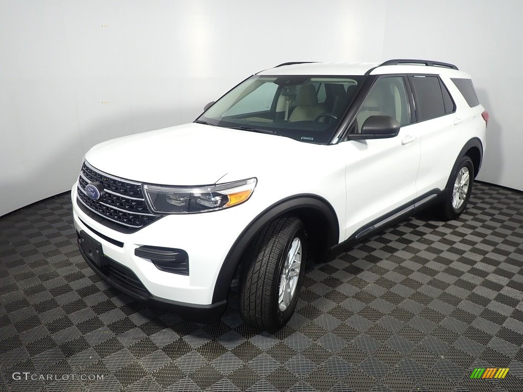 2020 Explorer XLT 4WD - Oxford White / Sandstone photo #9