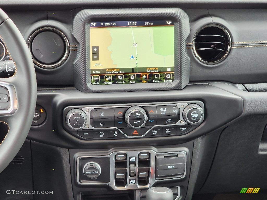 2022 Jeep Gladiator Overland 4x4 Controls Photos