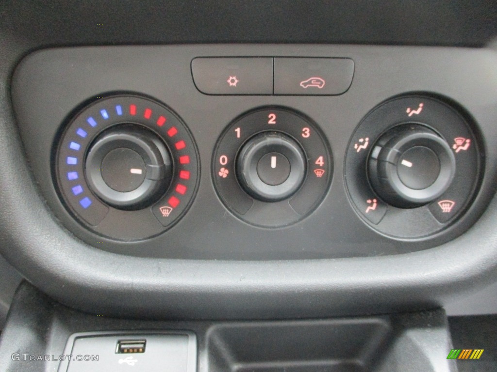 2015 Ram ProMaster City Tradesman SLT Cargo Van Controls Photos