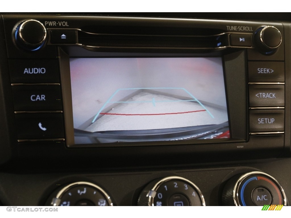 2018 Toyota RAV4 LE AWD Controls Photos