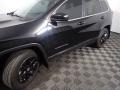 Diamond Black Crystal Pearl - Cherokee Latitude Plus 4x4 Photo No. 11