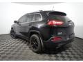 Diamond Black Crystal Pearl - Cherokee Latitude Plus 4x4 Photo No. 12