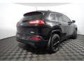 Diamond Black Crystal Pearl - Cherokee Latitude Plus 4x4 Photo No. 17