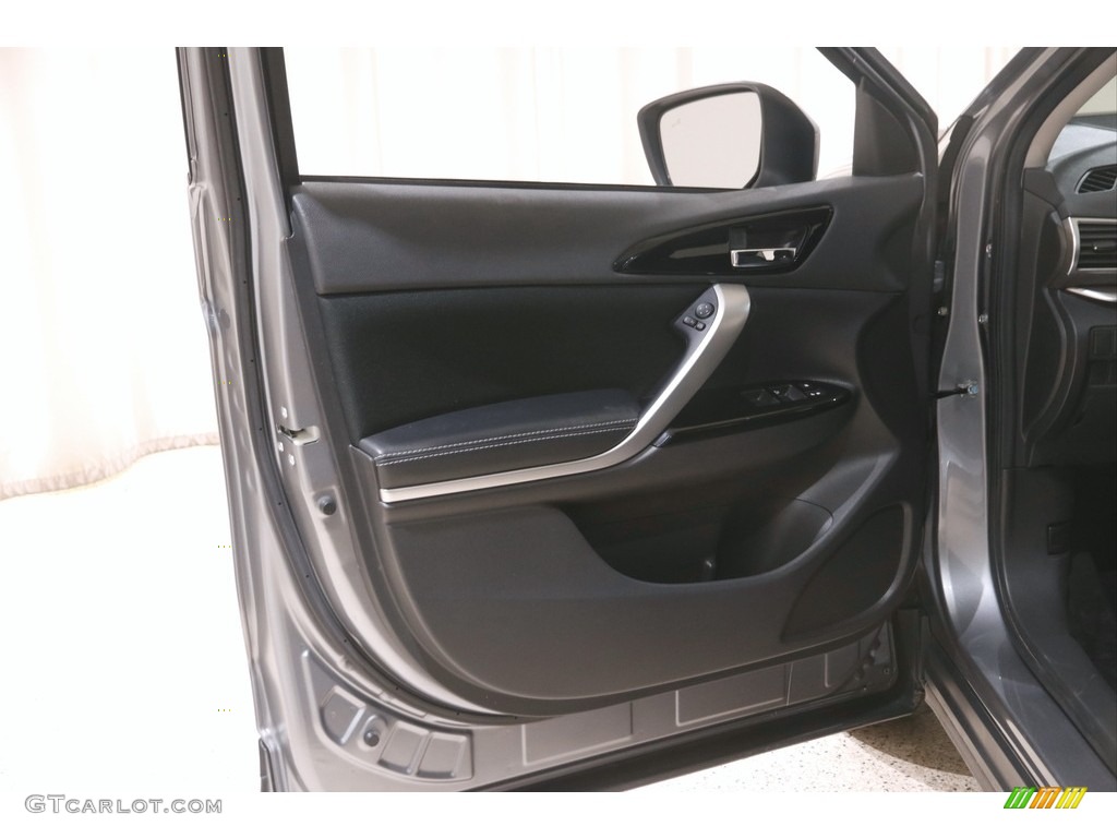 2018 Mitsubishi Eclipse Cross SE S-AWC Door Panel Photos