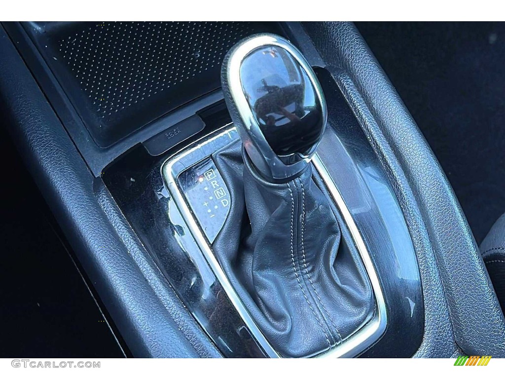 2017 Nissan Rogue SV Transmission Photos
