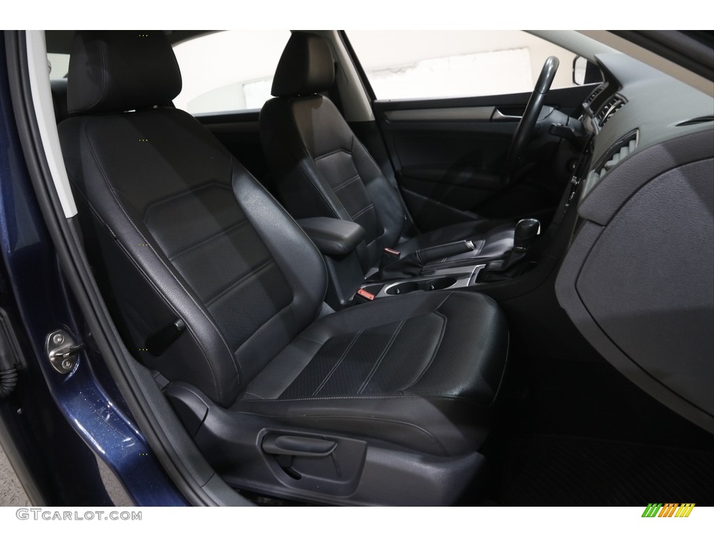 Titan Black Interior 2014 Volkswagen Passat 1.8T SE Photo #146033003