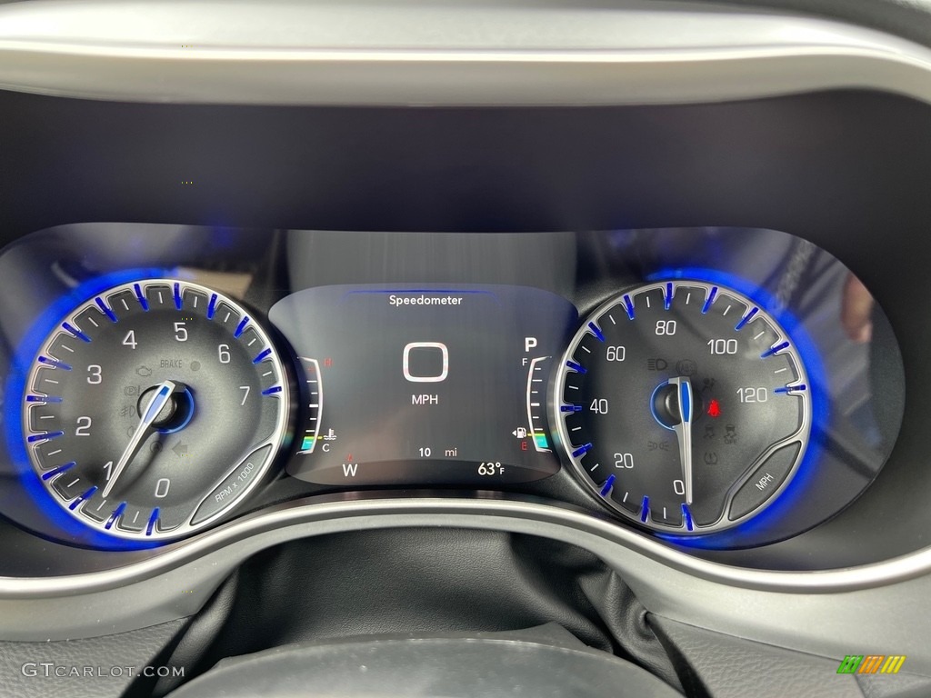 2023 Chrysler Pacifica Touring L AWD Gauges Photos