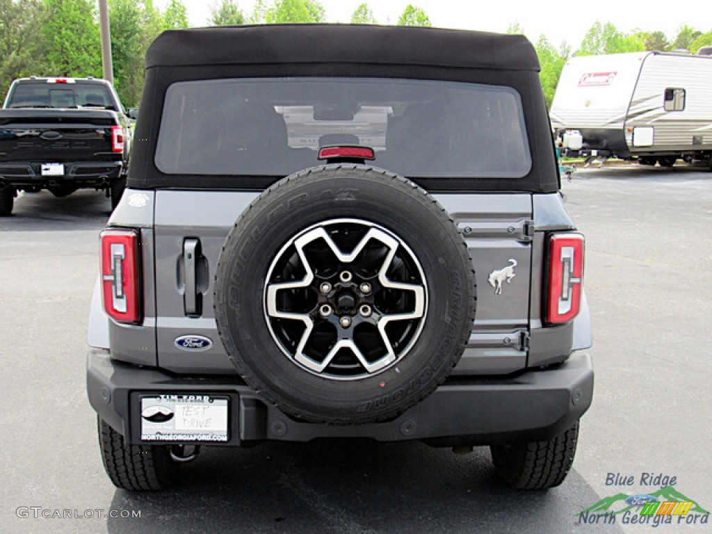 2023 Bronco Outer Banks 4X4 4-Door - Carbonized Gray Metallic / Navy Pier photo #4