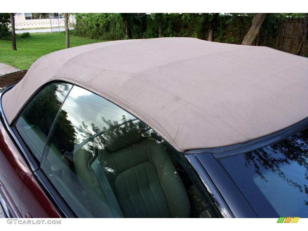 2001 Sebring LXi Convertible - Dark Garnet Red Pearlcoat / Taupe photo #16