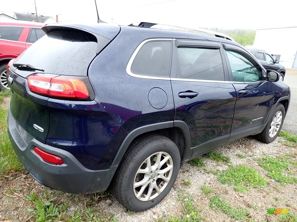 2016 Cherokee Latitude 4x4 - True Blue Pearl / Black photo #3