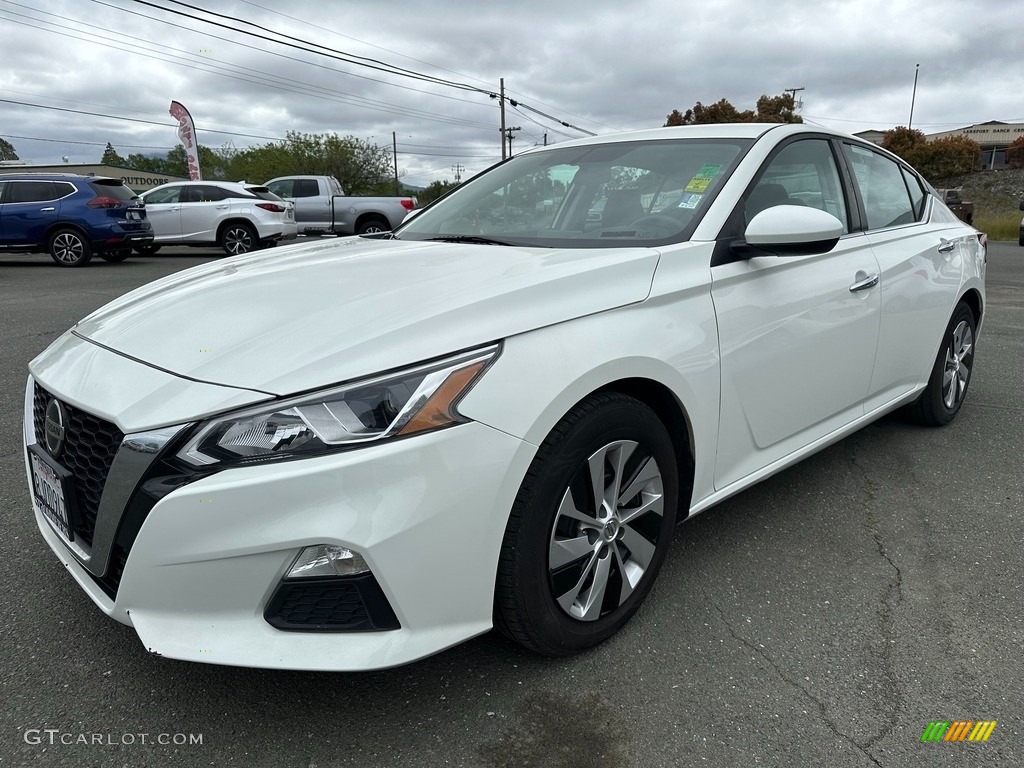 2019 Altima S - Glacier White / Charcoal photo #3