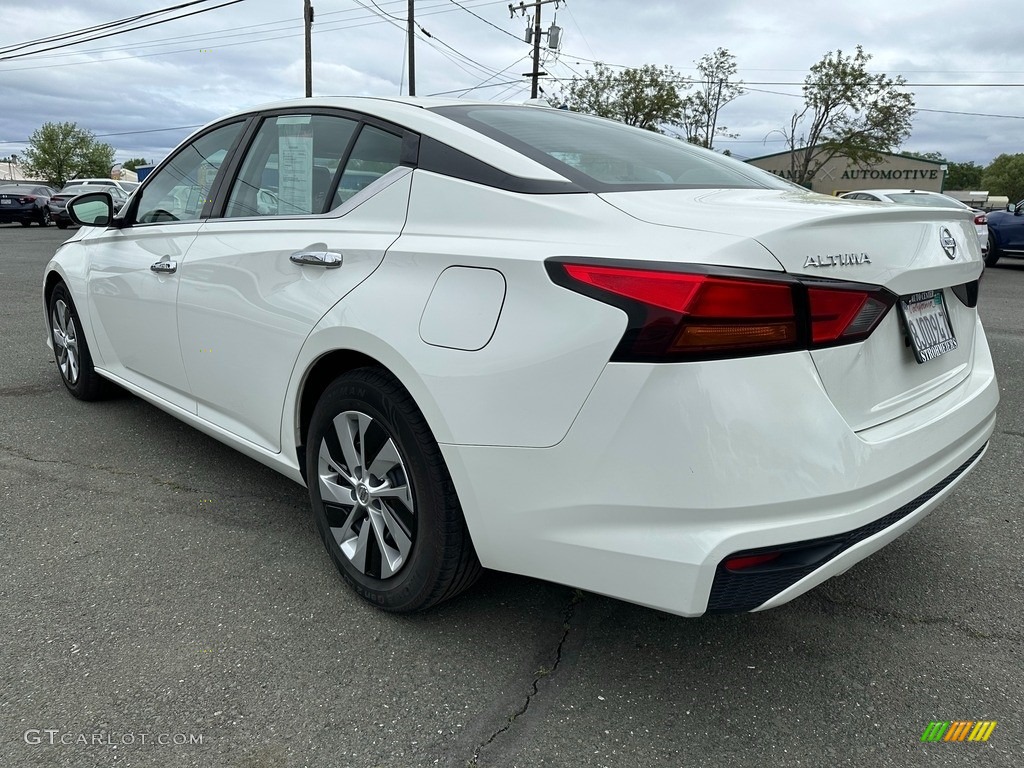 2019 Altima S - Glacier White / Charcoal photo #4