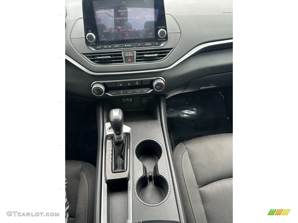 2019 Altima S - Glacier White / Charcoal photo #10