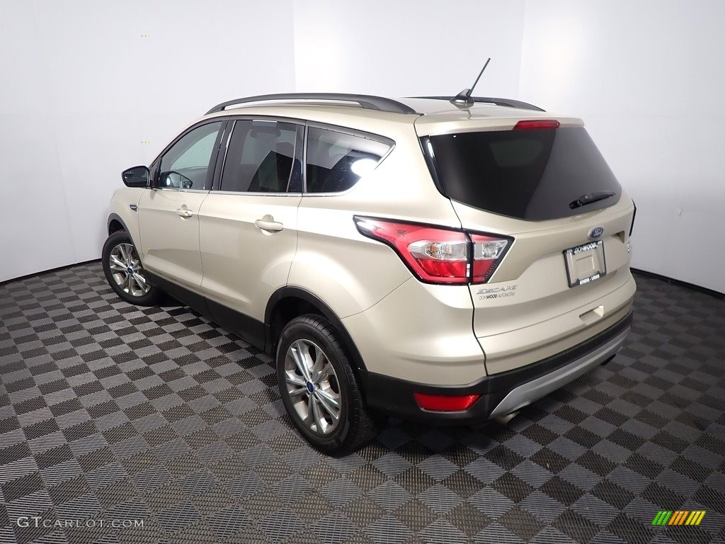 2018 Escape SE 4WD - White Gold / Charcoal Black photo #13